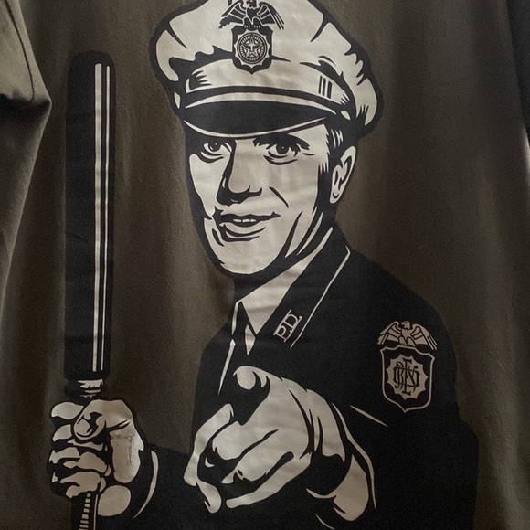 2000’s Obey Tee - Picture 2 of 5